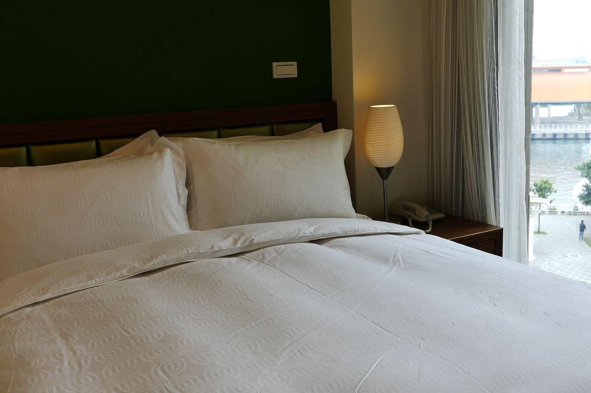 Watermark Hotel - Sizihwan Kaohsiung Bagian luar foto