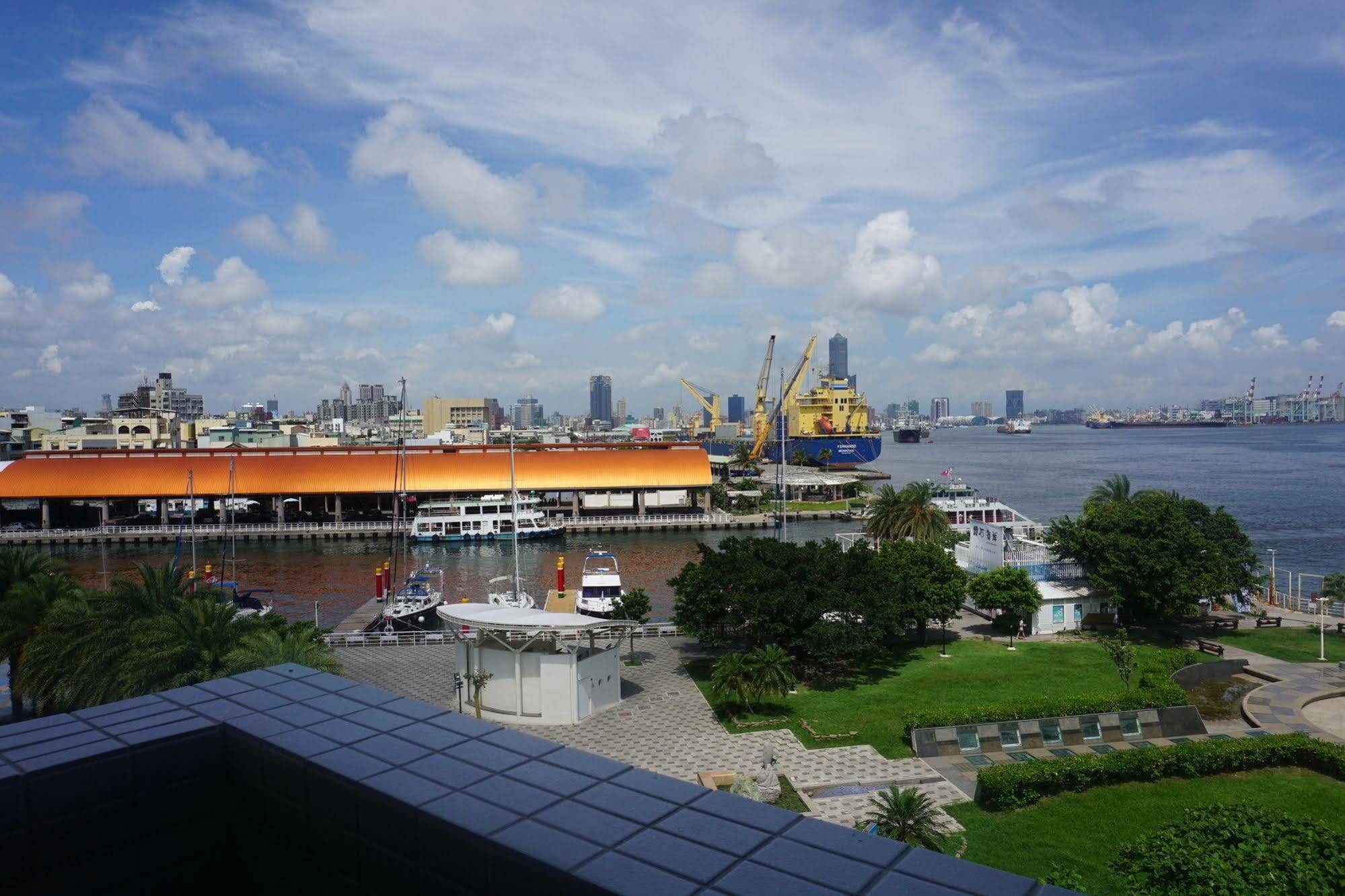 Watermark Hotel - Sizihwan Kaohsiung Bagian luar foto